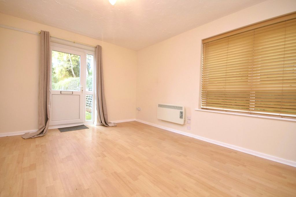 Property photo 1 of 8 Picture No. 12