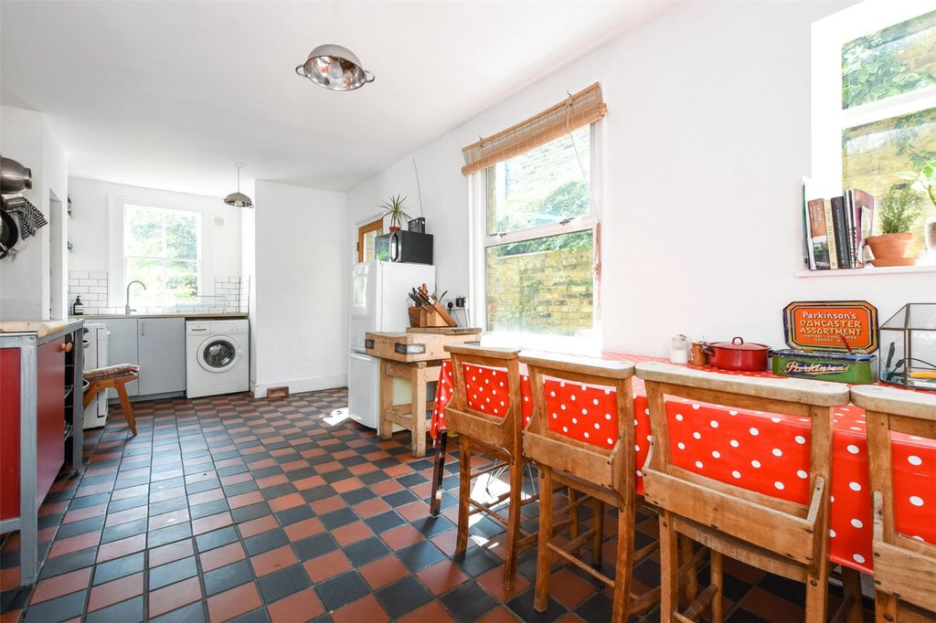 Property photo 3 of 12 Kitchen/Diner