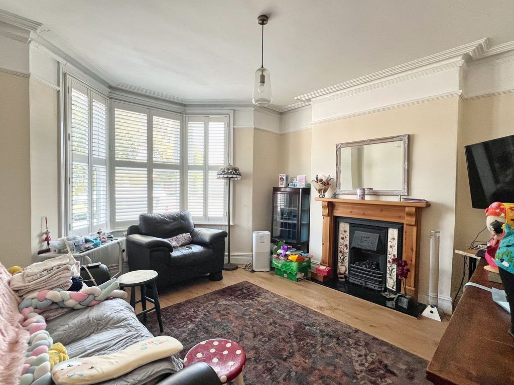 Property photo 3 of 21