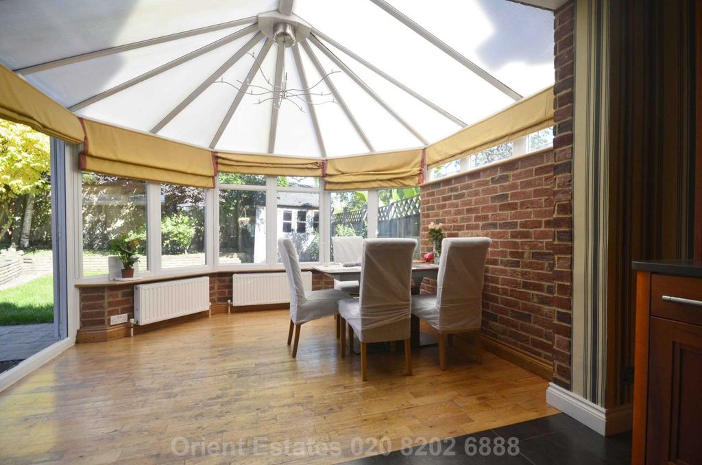 Property photo 2 of 22