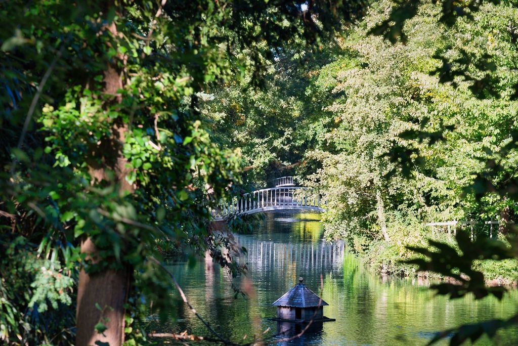 Property photo 2 of 35