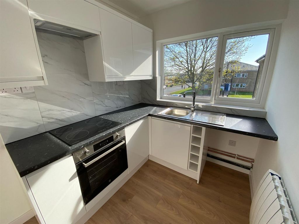 Property photo 2 of 16 Kitchen