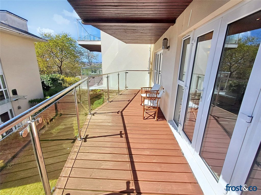 Property photo 3 of 20 Balcony
