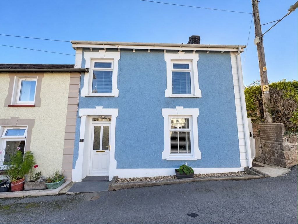 Property photo 1 of 37
