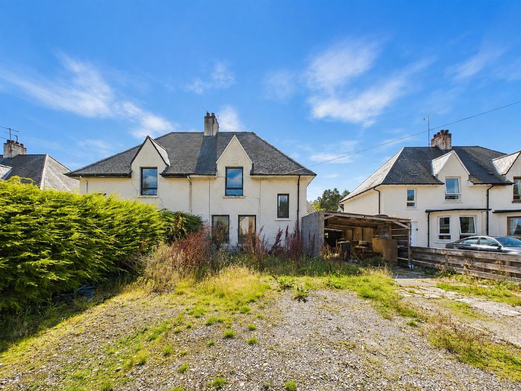 Property photo 1 of 25 Outside