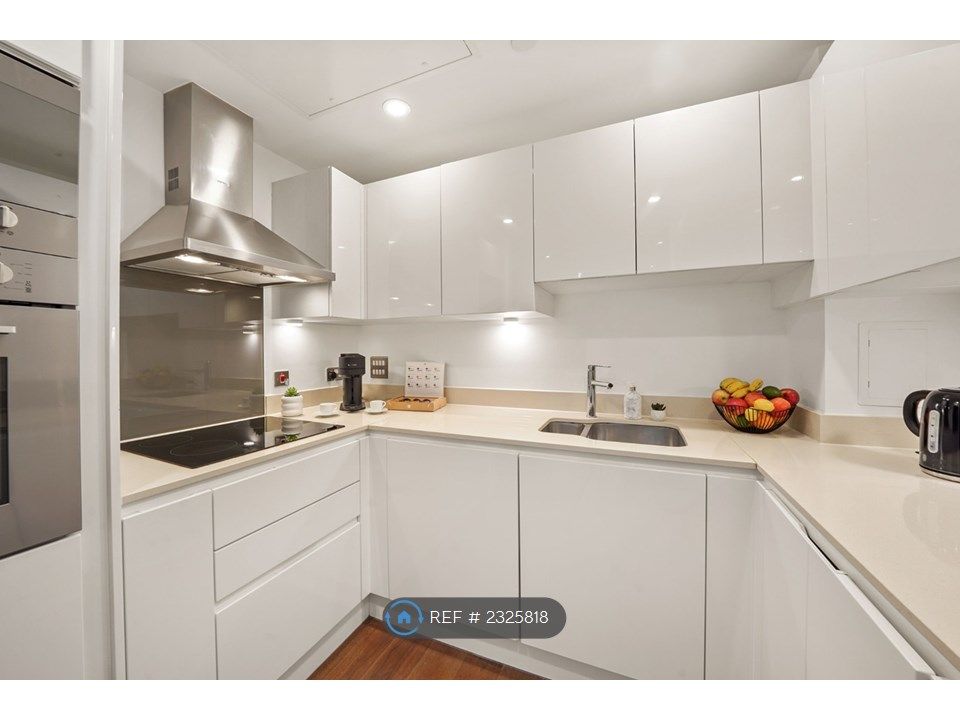 Property photo 3 of 17 Kitchen