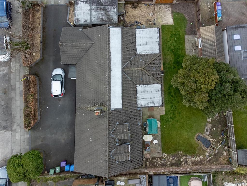 Property photo 2 of 28