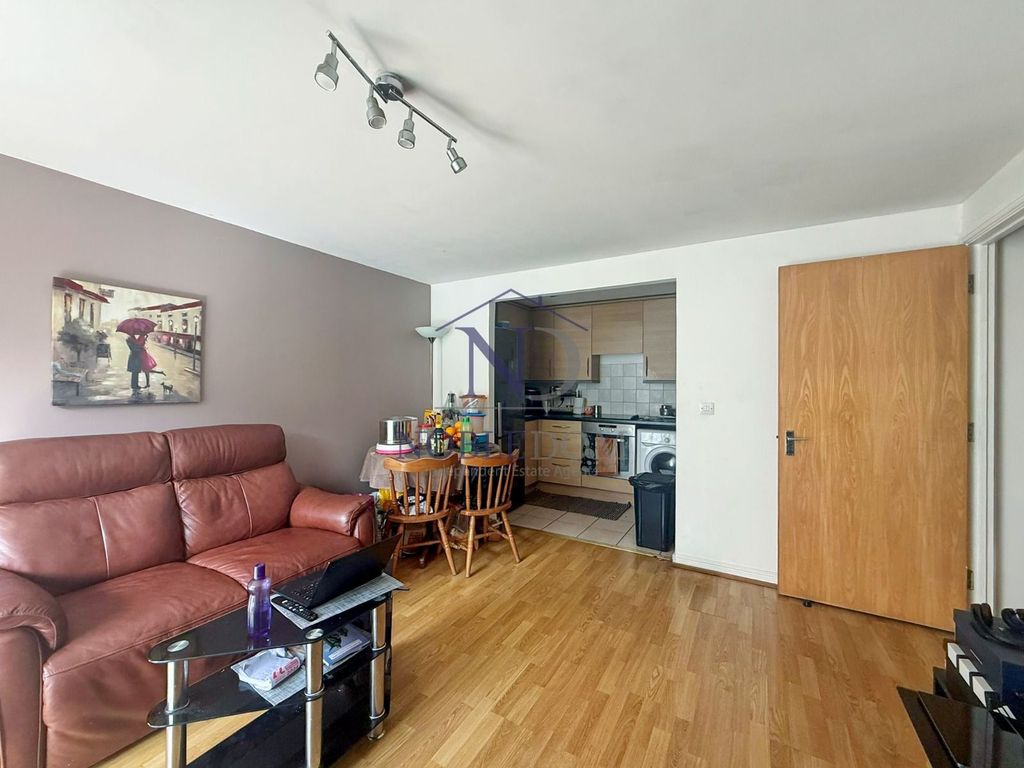 Property photo 3 of 12 Gallery