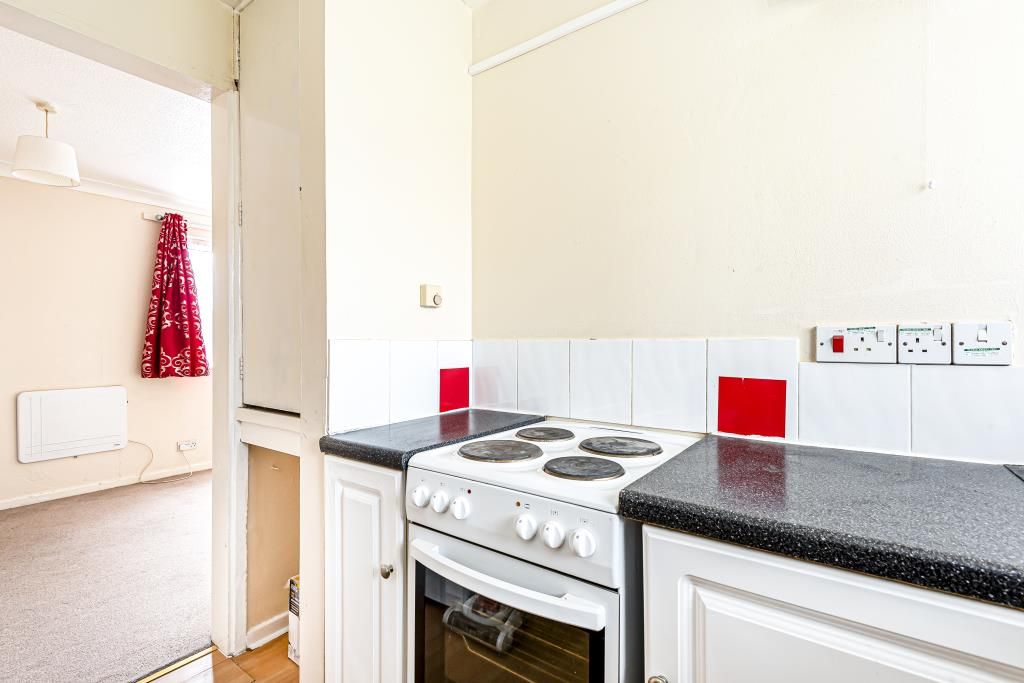 Property photo 2 of 10 Kitchen