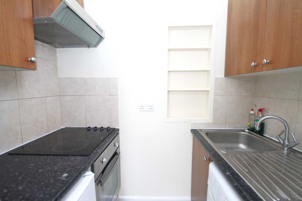 Property photo 2 of 3