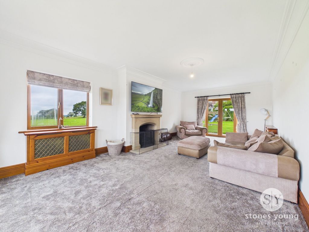 Property photo 2 of 30