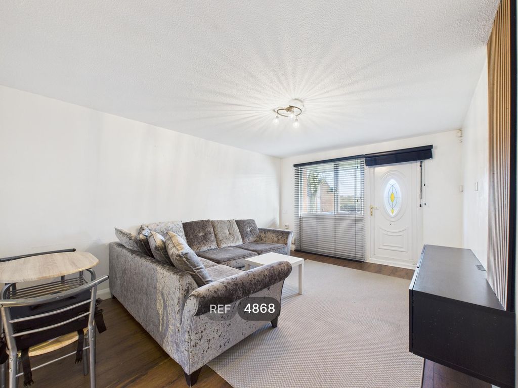 Property photo 2 of 12 Living Room