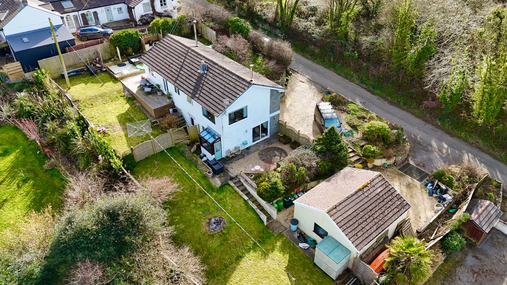 Property photo 2 of 53