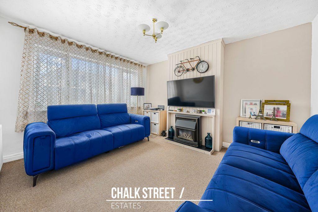 Property photo 2 of 26