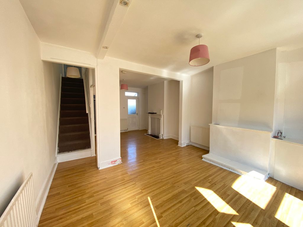 Property photo 3 of 11 Annex