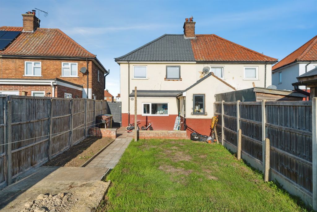 Property photo 2 of 14