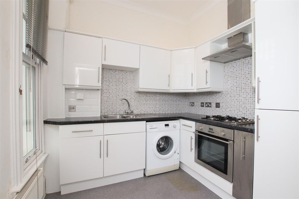 Property photo 2 of 7 Kitchen.Jpg