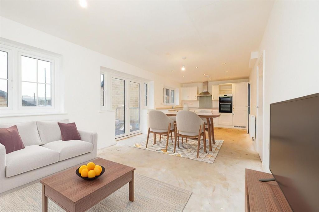 Property photo 2 of 15 59Ea03Bc-3970-487E-9486-809Aa30d993F.Jpeg