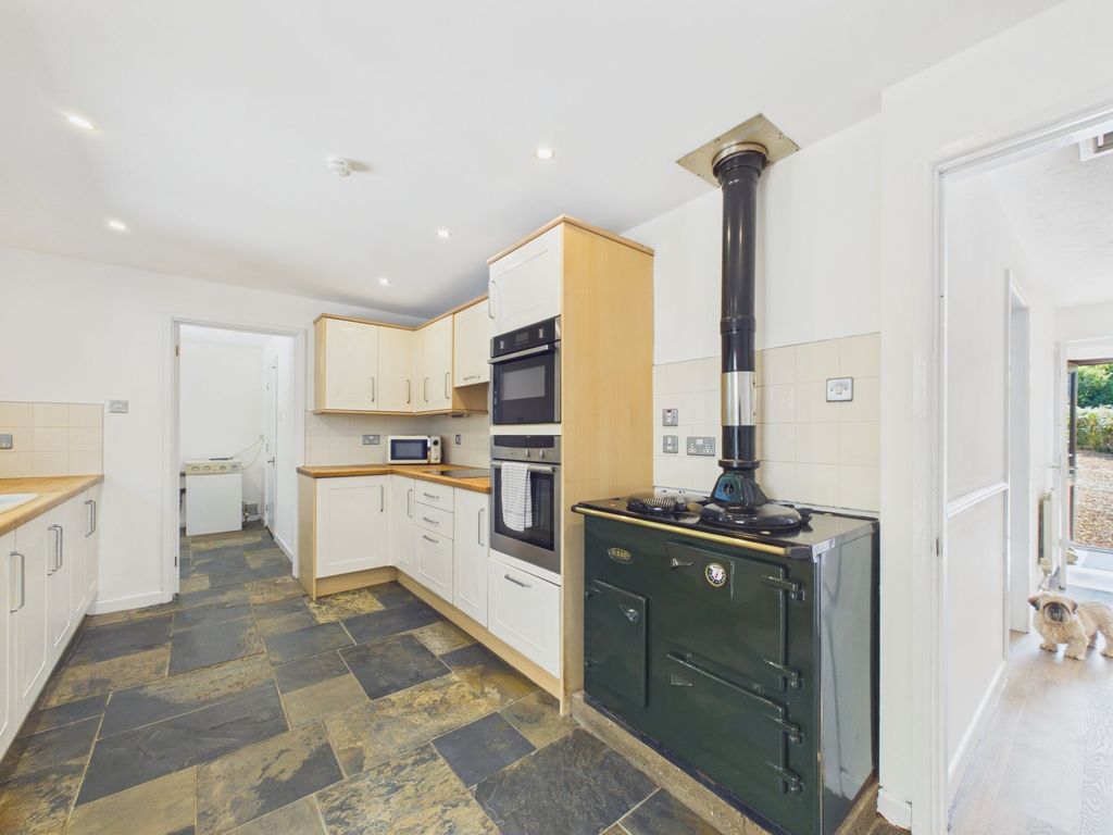 Property photo 2 of 30