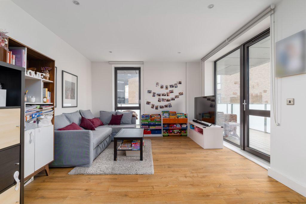 Property photo 2 of 24