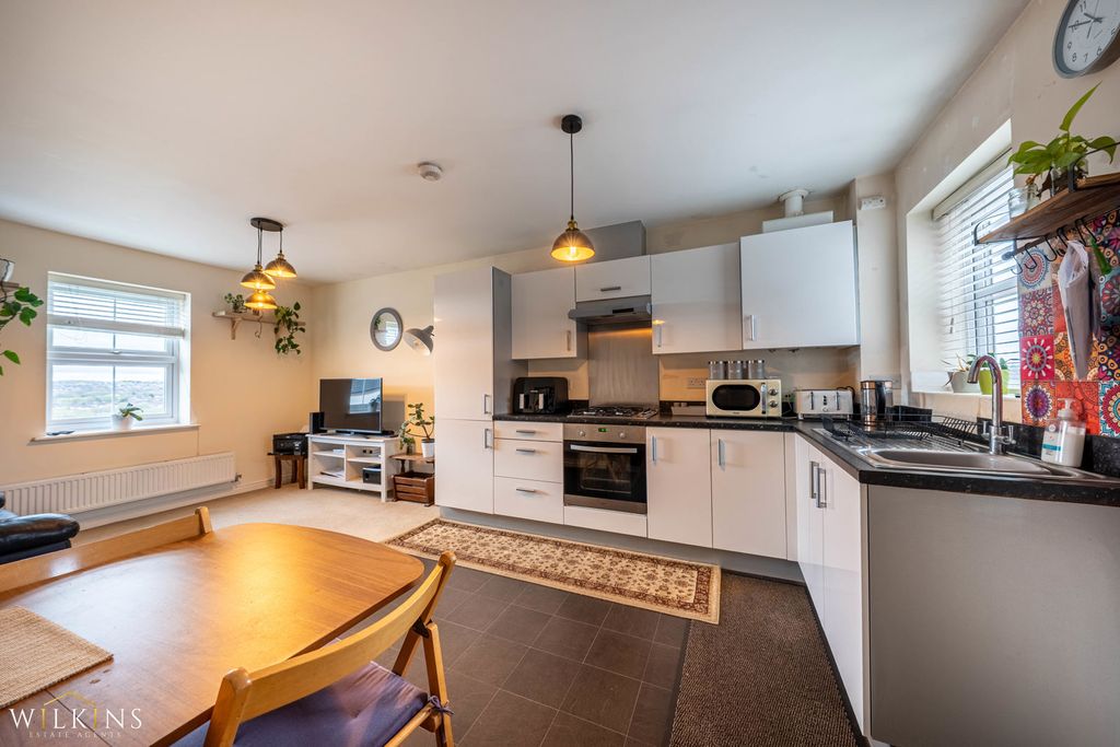 Property photo 2 of 17 Photograph