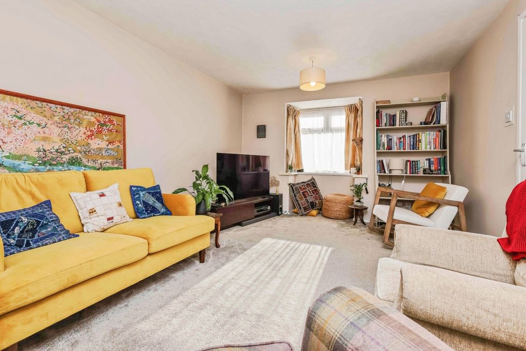 Property photo 2 of 17 Photo