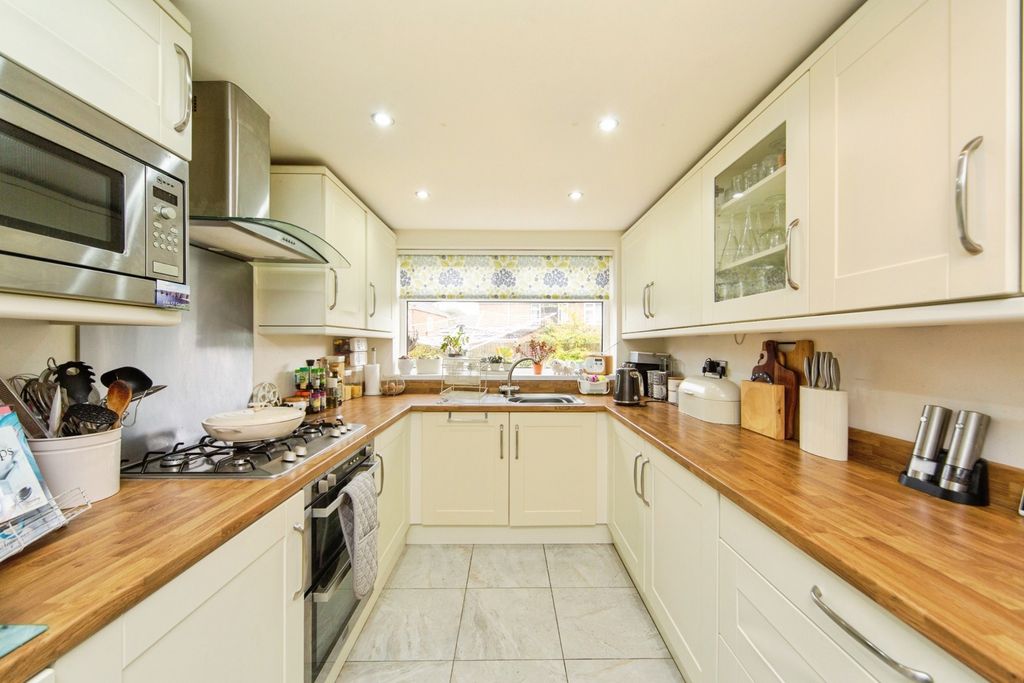 Property photo 3 of 15 Pbox-Img.Jpg