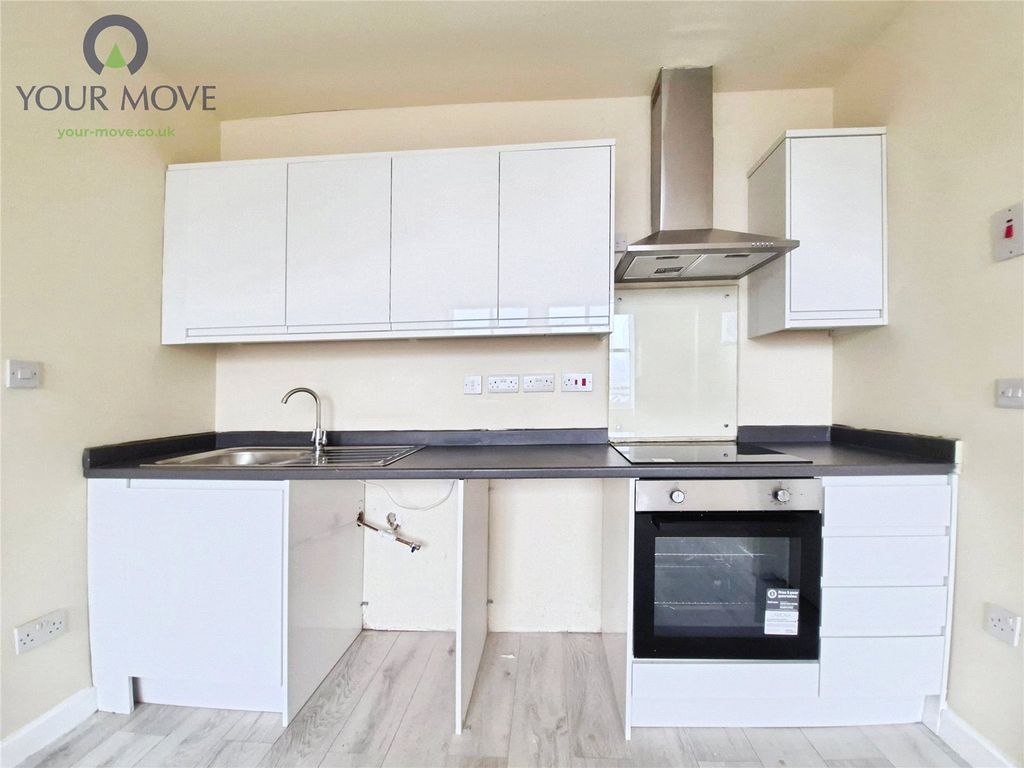 Property photo 2 of 7 Picture No. 17