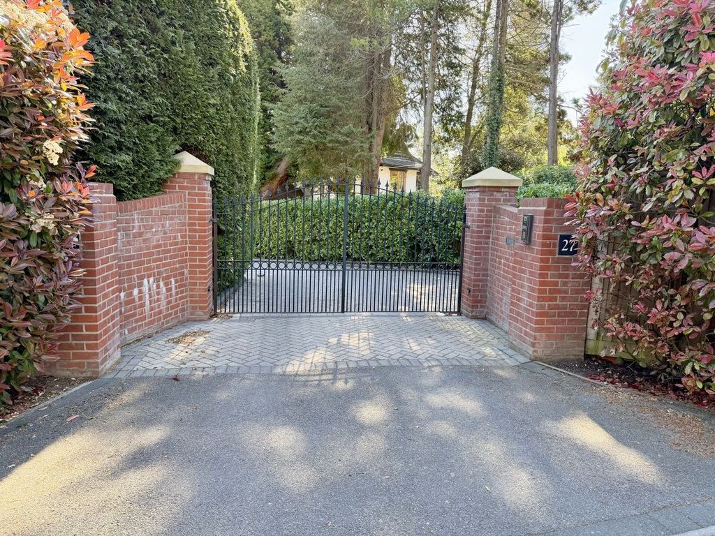 Property photo 3 of 40