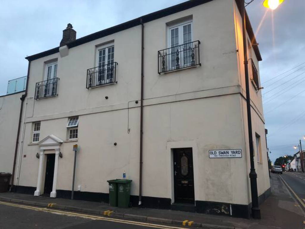 Property photo 2 of 9