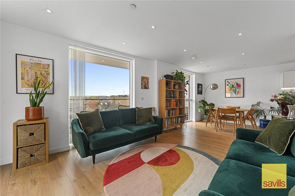 Property photo 2 of 18 Reception Room