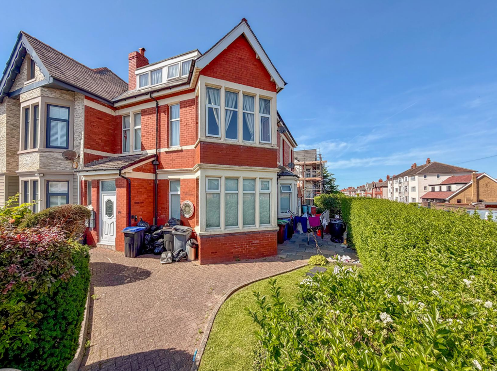 Property photo 1 of 50