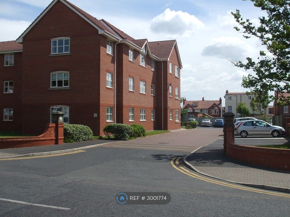 Property photo 1 of 6 Courtfieldsluxury Apartments