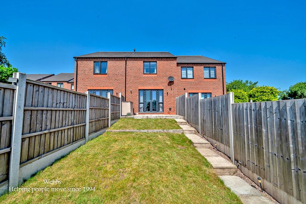 Property photo 3 of 25 Webbs-25.Jpg