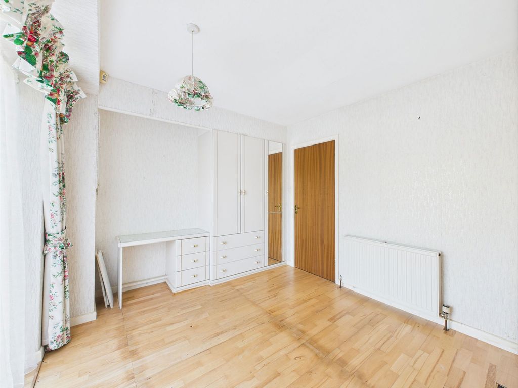 Property photo 2 of 26