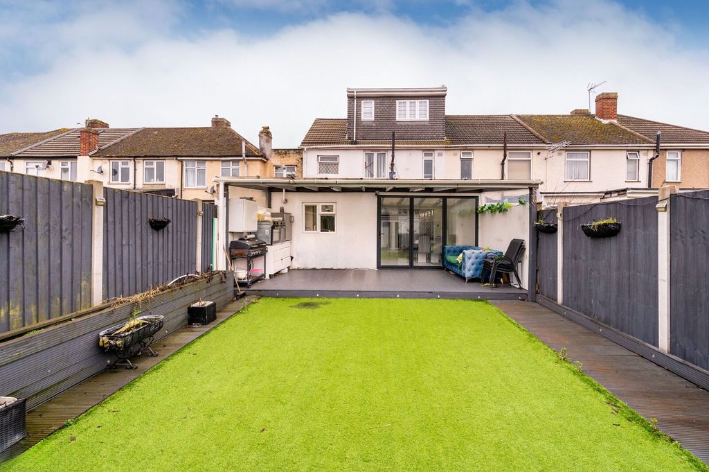 Additional image 10 of 4 bed end terrace house for saleSouthcote Avenue, Feltham TW13
