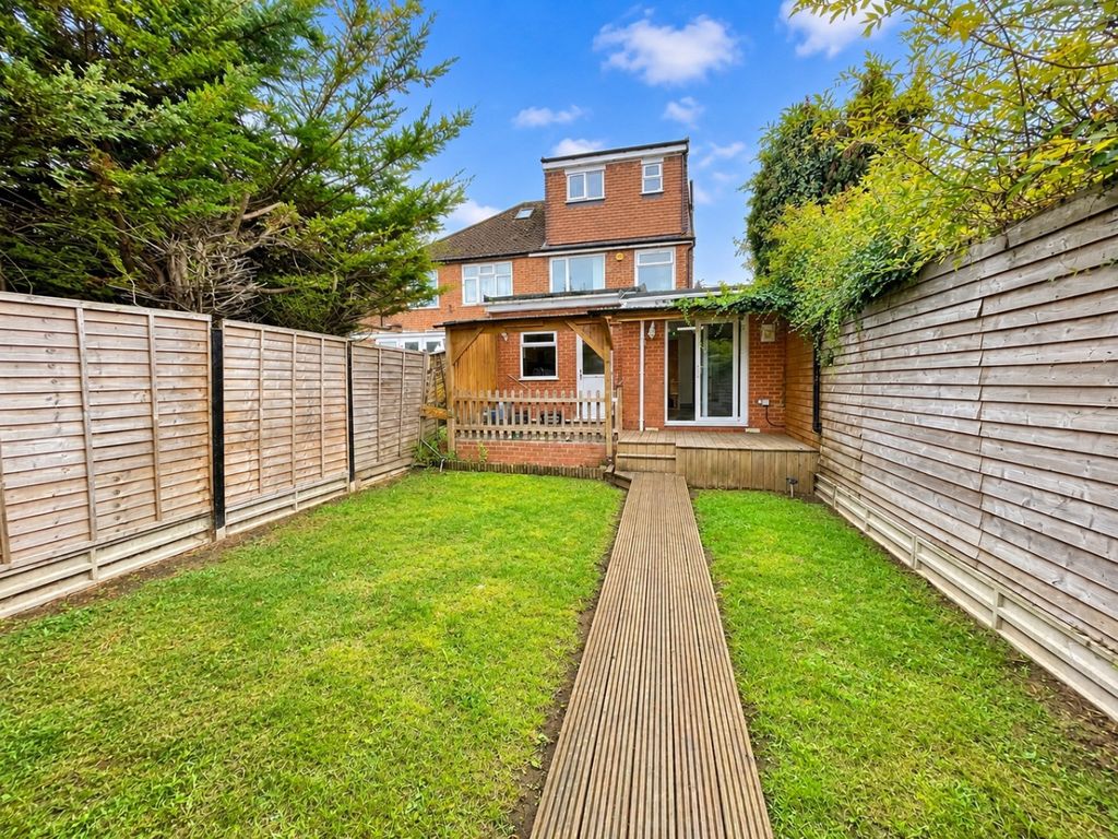 Property photo 2 of 17 5903922