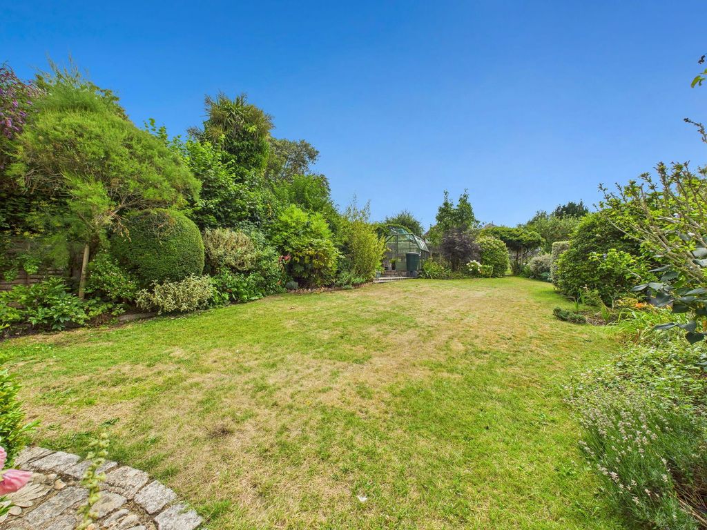 Property photo 2 of 32