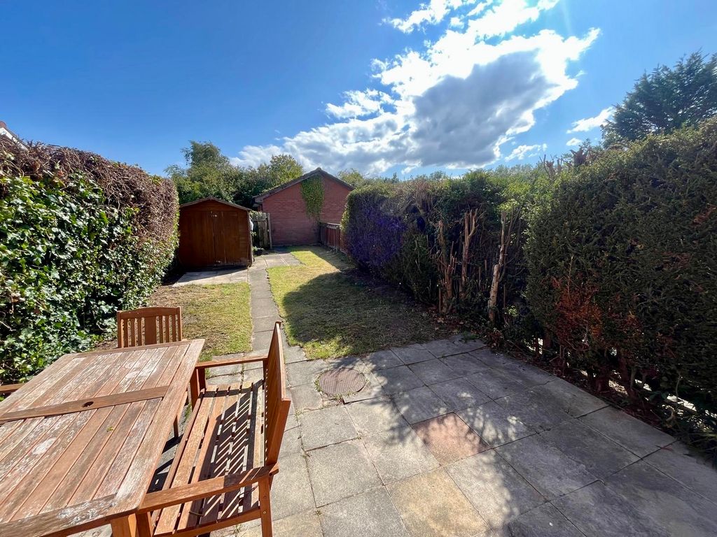 Property photo 3 of 12
