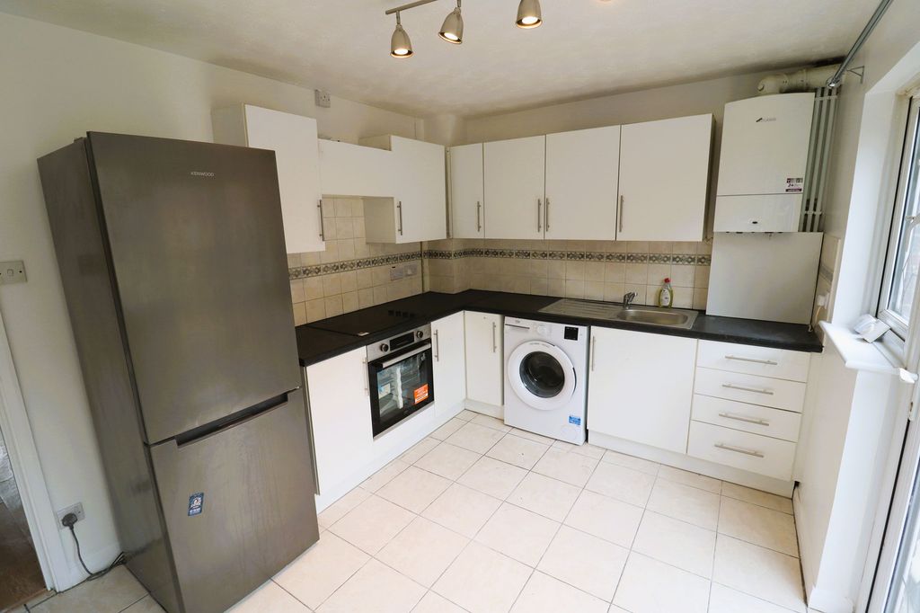 Property photo 2 of 9