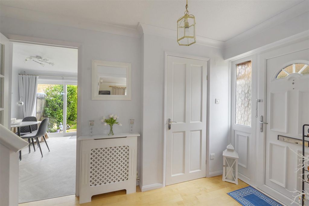 Property photo 3 of 15 2Challenger02.Jpg