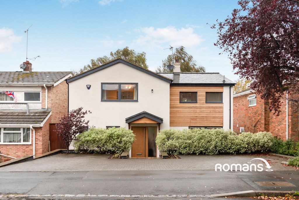 Property photo 1 of 10 Photo