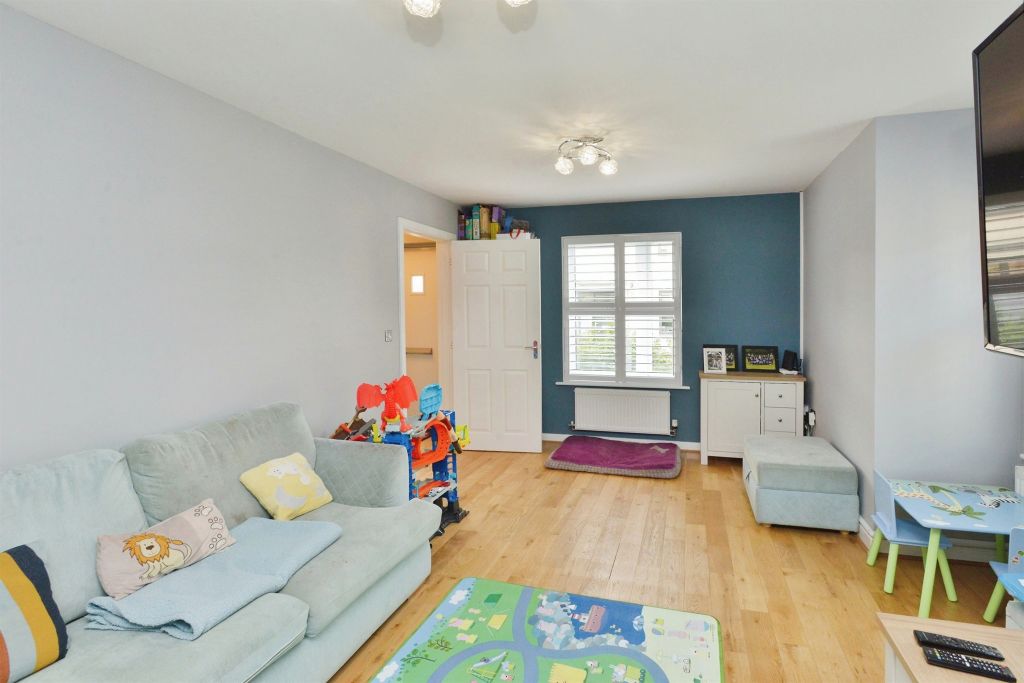 Property photo 2 of 17
