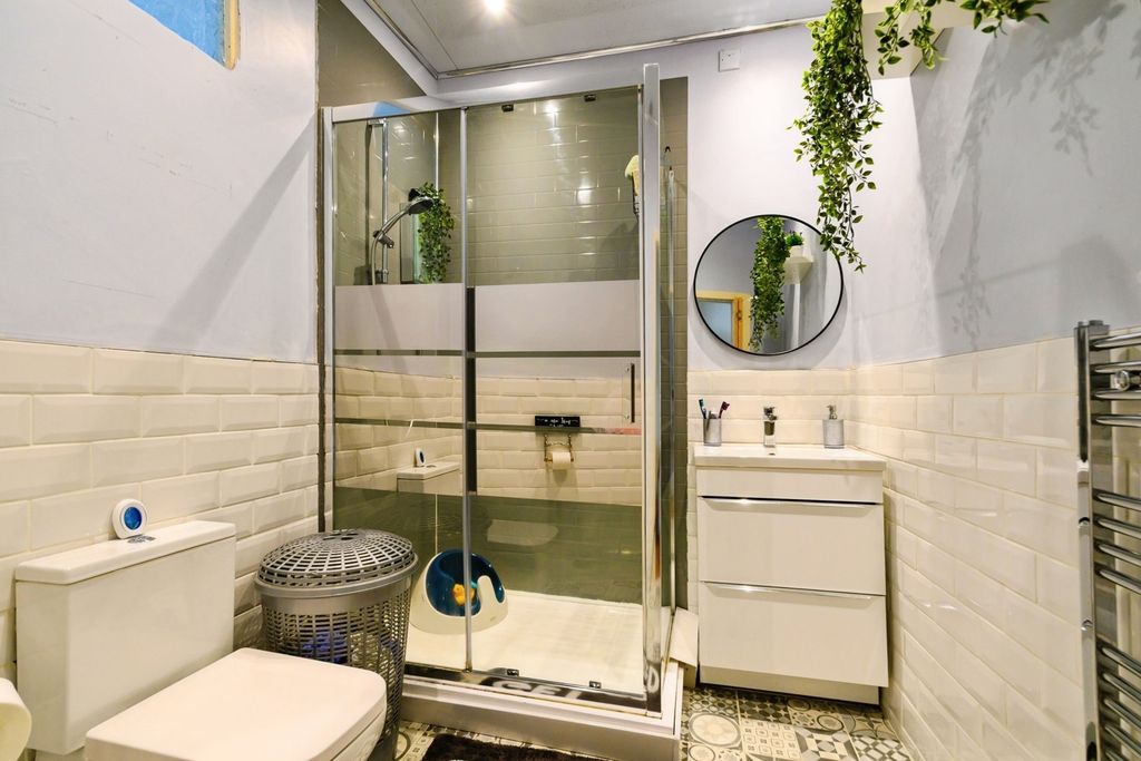 Property photo 2 of 16 Pbox-Img.Jpg