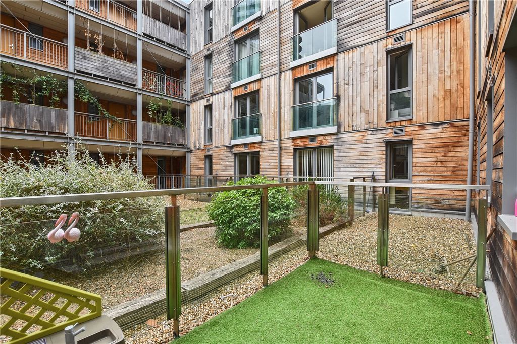 Property photo 2 of 8