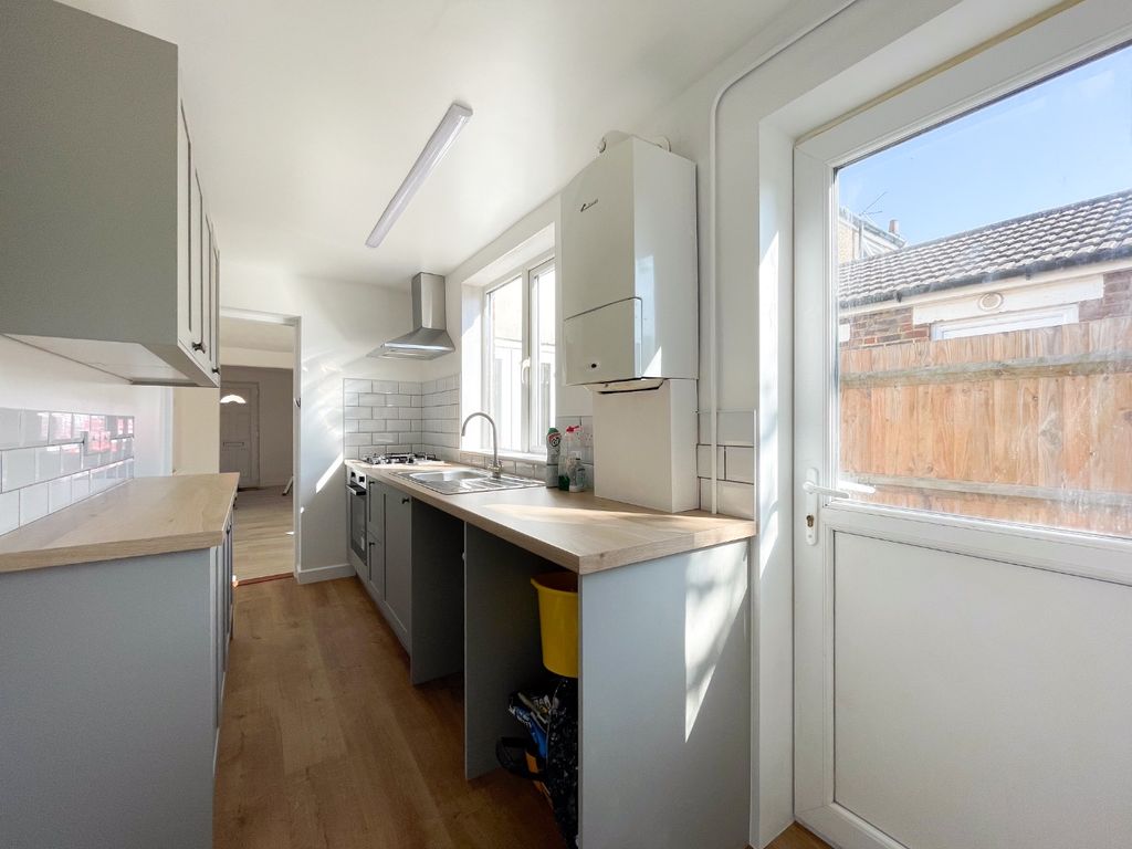 Property photo 3 of 11 4451123