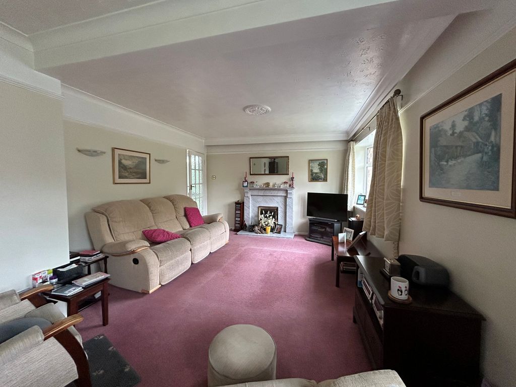 Property photo 3 of 14