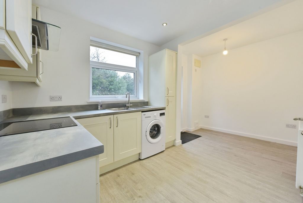 Property photo 2 of 15 Photo