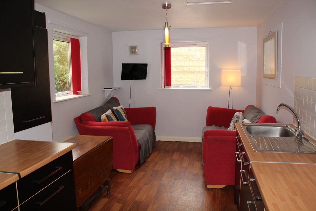 Property photo 1 of 9 Lounge