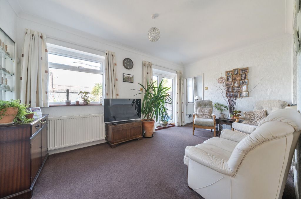 Property photo 3 of 16 1499173-7-6A69d08...